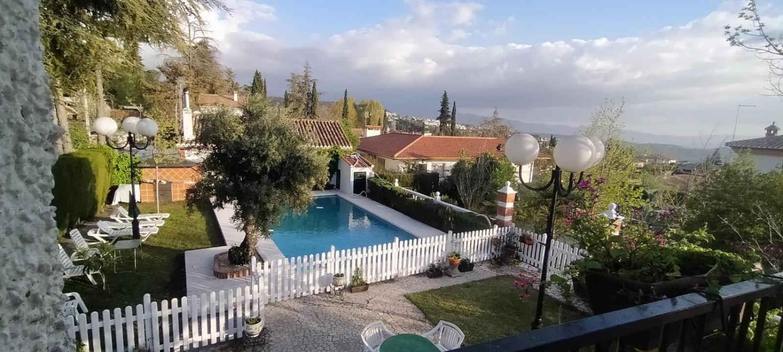 Casa Los Rosales Alfacar Eksteriør bilde